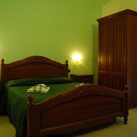 Pinus Rooms Benevento Exteriör bild
