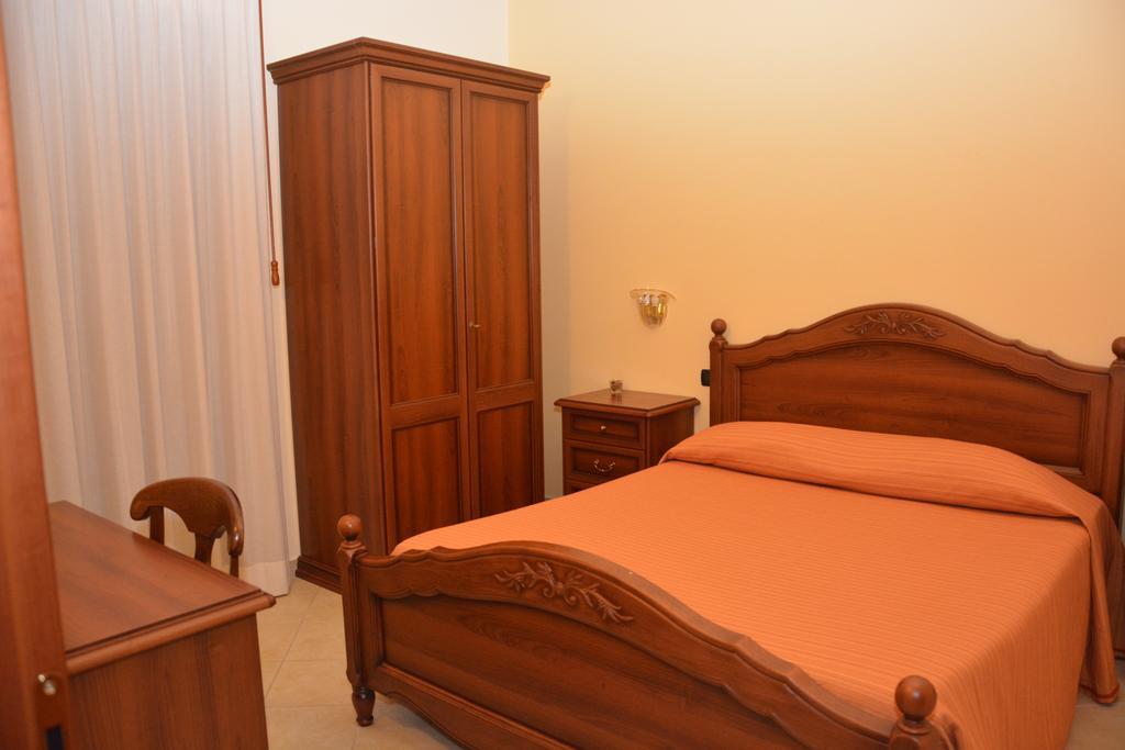 Pinus Rooms Benevento Exteriör bild