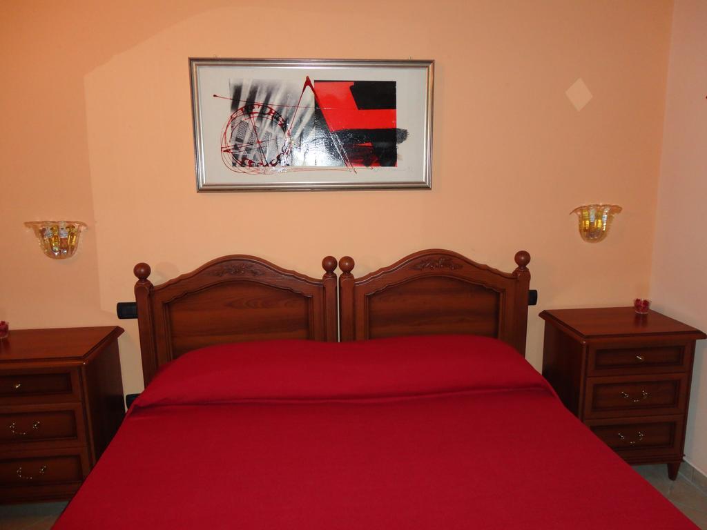 Pinus Rooms Benevento Rum bild